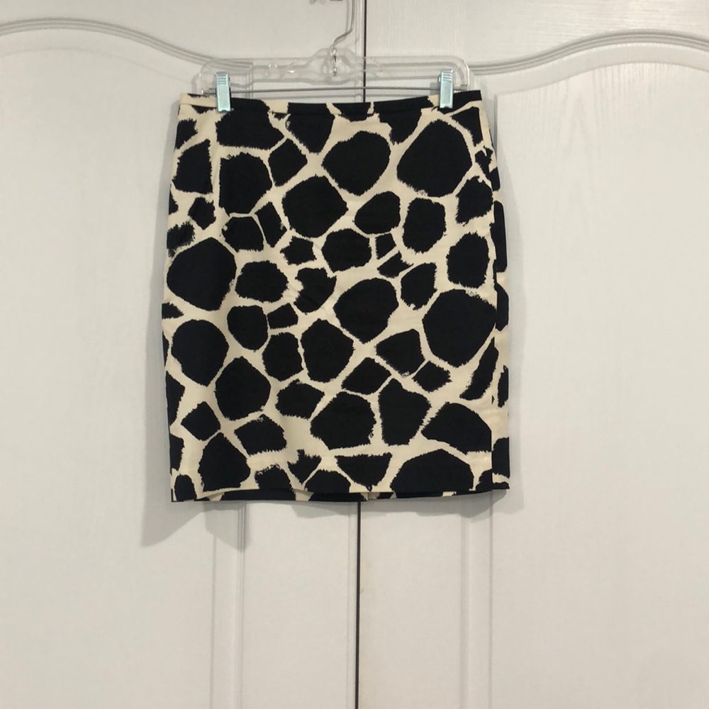 Loft petites 6P skirt animal inspired print